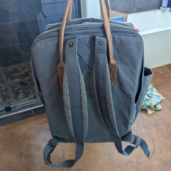 Fjallraven gray and leather backpack - Picture 2 of 4